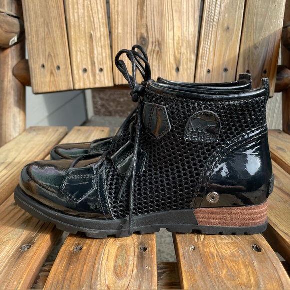 Sorel Major Black Patent Mesh Boot Size 6 Leather Ankle Bootie - Picture 3 of 16